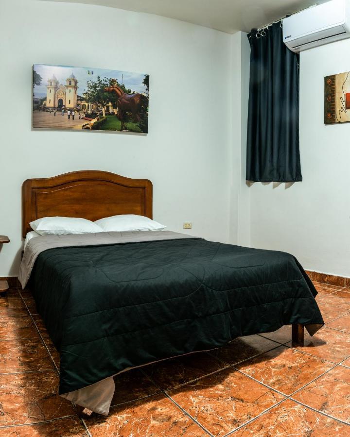 Hospedaje Gran Imperial Tumbes Exteriér fotografie